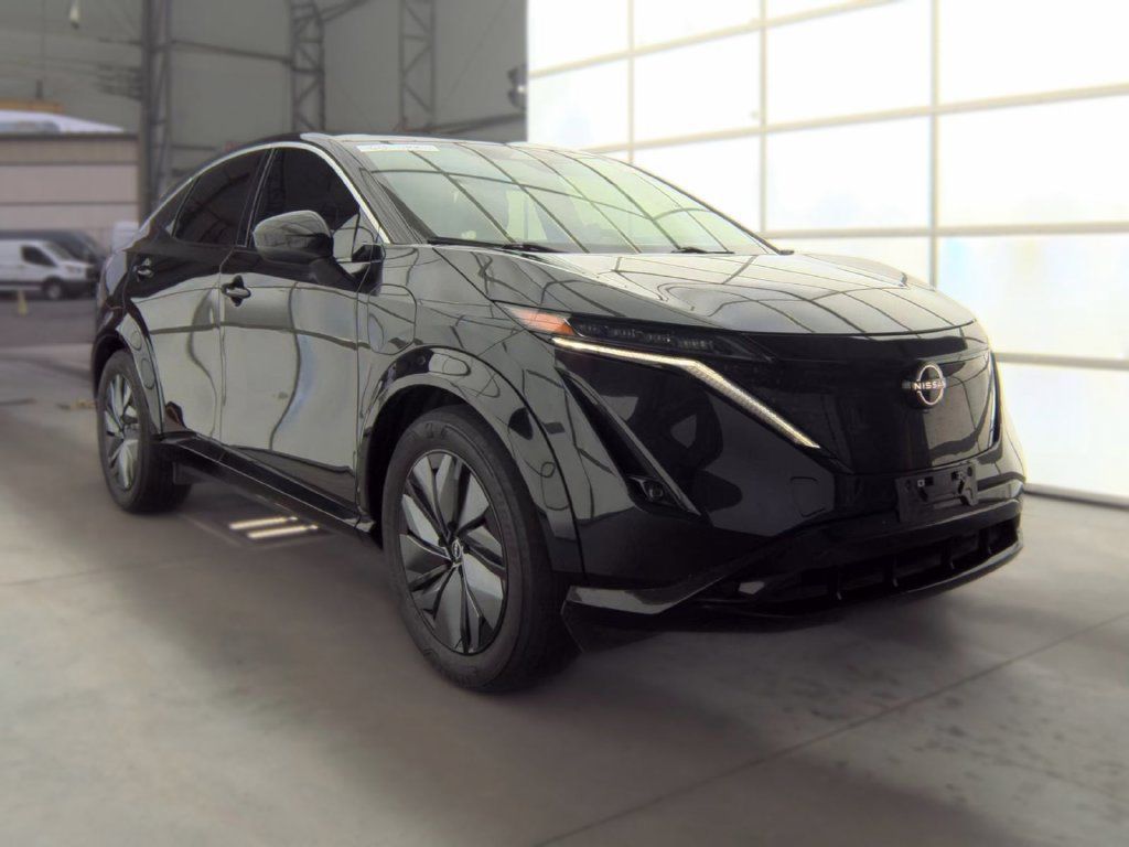 Used 2023 Nissan Ariya FWD image 3