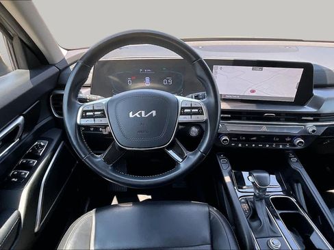 Used 2025 Kia Telluride S FWD image 6