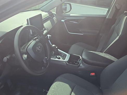Used 2023 Toyota RAV4 XLE AWD/4WD image 23