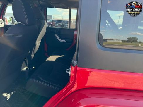 Used 2014 Jeep Wrangler Unlimited Sahara AWD/4WD image 23