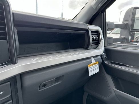 New 2024 Ford F550 4x4 Regular Cab Super Duty image 23