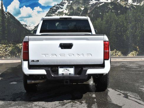Certified 2025 Toyota Tacoma TRD Off-Road image 10