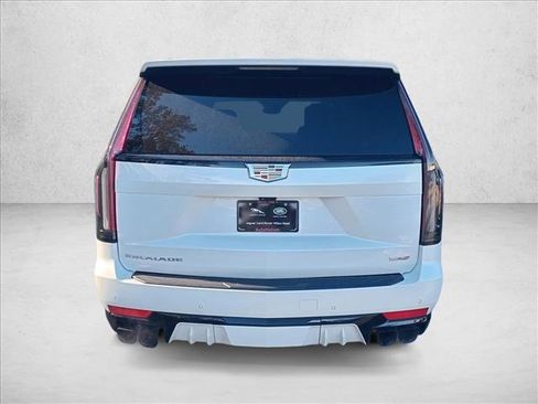Used 2023 Cadillac Escalade V image 6