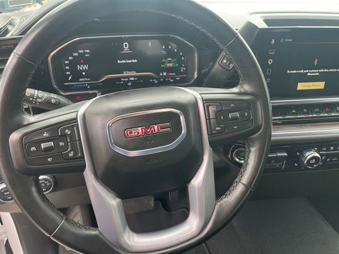 Certified 2025 GMC Sierra 1500 SLT AWD/4WD image 15