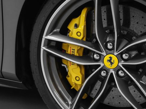 Certified 2018 Ferrari 488 Spider RWD image 11