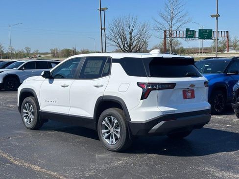 New 2026 Chevrolet Equinox LT FWD image 3