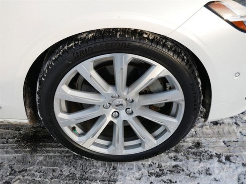 Used 2018 Volvo S90 T8 Inscription w/ Convenience Package image 7