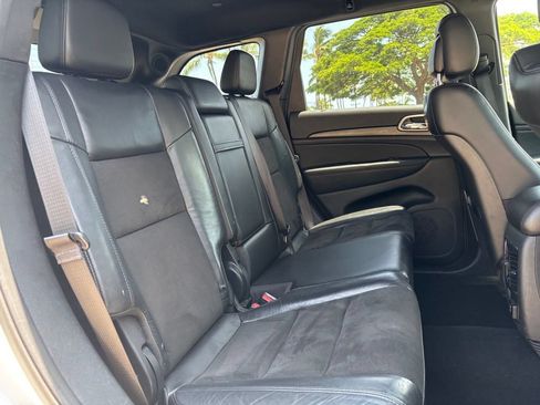 Used 2021 Jeep Grand Cherokee Laredo X RWD image 11