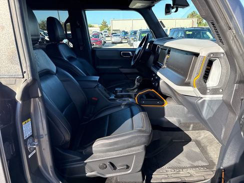 Certified 2023 Ford Bronco Badlands w/ Sasquatch Package image 27