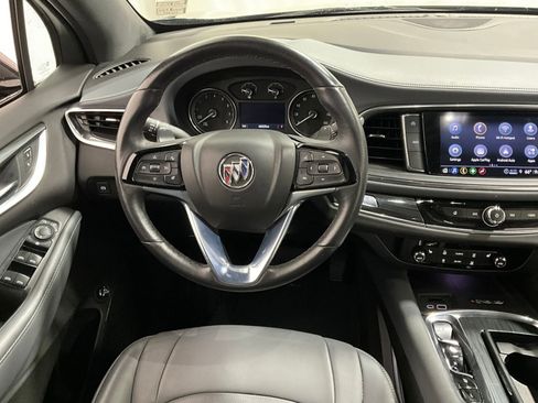 Used 2023 Buick Enclave Essence AWD/4WD image 7