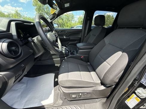 Certified 2024 Chevrolet Colorado Trail Boss w/ Advanced Trailering Package AWD/4WD image 19