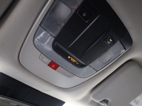 Used 2025 Kia Sportage EX image 33