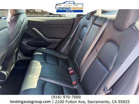 Used 2019 Tesla Model 3 Standard Range RWD image 17