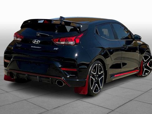 Used 2022 Hyundai Veloster N image 12