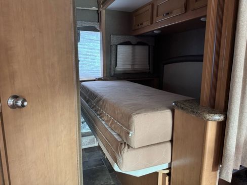 Used 2016 Ford E-450 and Econoline 450 Super Duty w/ Motorhome Prep Package image 21