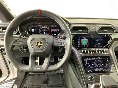 Used 2024 Lamborghini Urus Performante AWD/4WD image 11