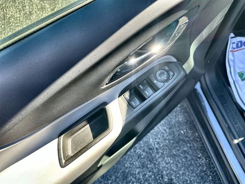 Used 2022 Chevrolet Equinox LS w/ LS Convenience Package image 22