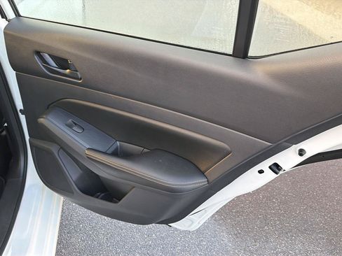 Used 2025 Nissan Altima 2.5 SV FWD image 15