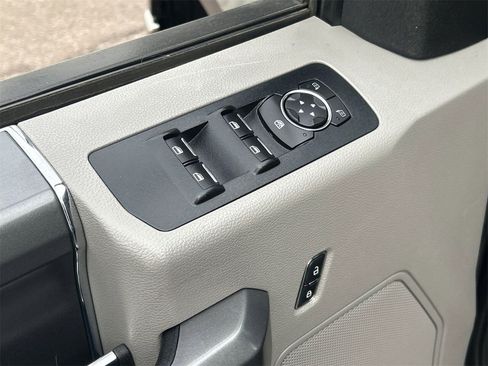 Used 2015 Ford F150 XLT w/ Equipment Group 302A Luxury image 18