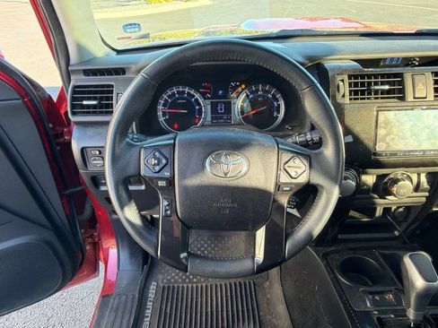 Used 2018 Toyota 4Runner TRD Off-Road Premium AWD/4WD image 13