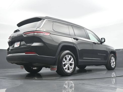 Used 2022 Jeep Grand Cherokee L Limited AWD/4WD image 32
