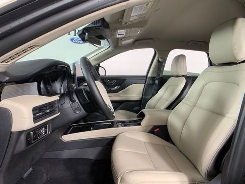 New 2025 Lincoln Corsair Premiere w/ Equipment Group 101A image 22