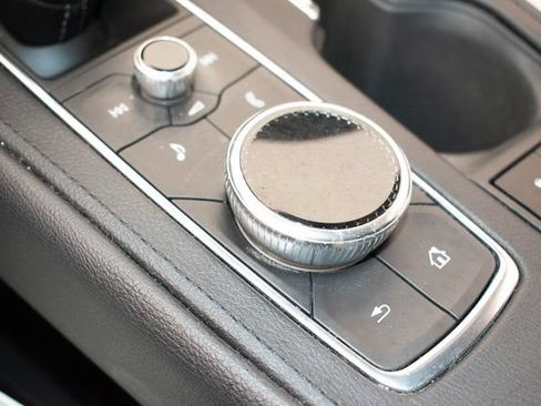 Used 2020 Cadillac XT4 Sport AWD/4WD image 33