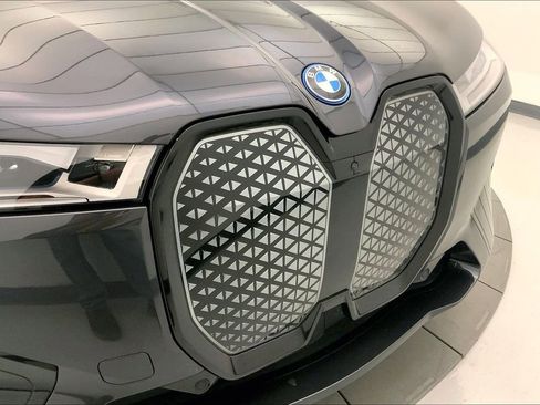 Certified 2023 BMW iX M60 w/ Executive Package AWD/4WD image 28