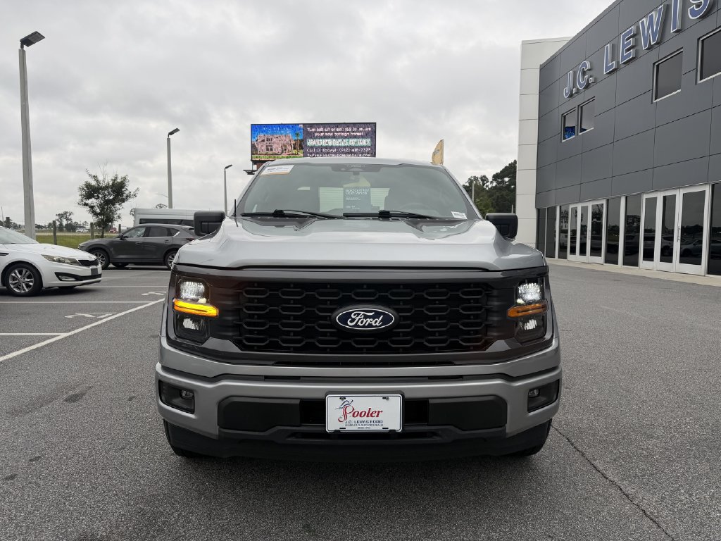 Used 2025 Ford F150 STX w/ Equipment Group 200A RWD image 4