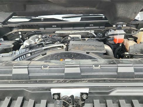 Used 2025 Chevrolet Silverado 2500 LT w/ Convenience Package image 9