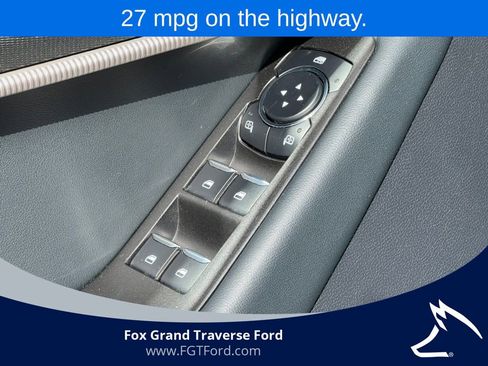Certified 2025 Ford Explorer ST-Line AWD/4WD image 18