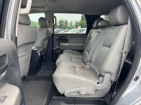 Used 2014 Toyota Sequoia SR5 AWD/4WD image 16