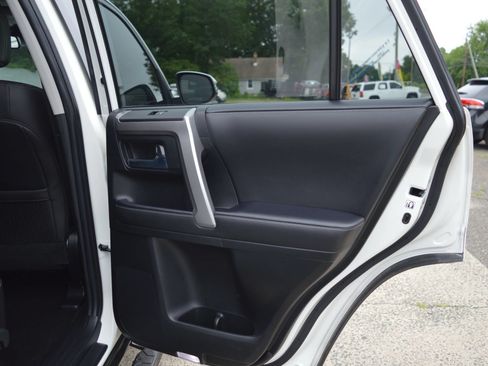 Used 2023 Toyota 4Runner SR5 Premium w/ Moonroof Package RWD image 29