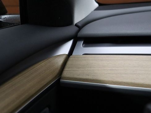 Used 2023 Tesla Model 3 Performance image 48