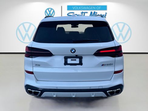 Used 2025 BMW X5 M60i w/ Climate Comfort Package image 6