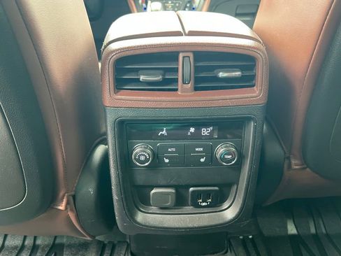 Used 2018 Buick Envision Premium AWD/4WD image 21