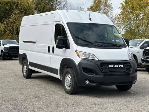 New 2026 RAM ProMaster 2500 w/ Convenience Group image 1