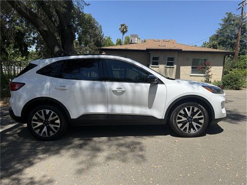 Used 2020 Ford Escape SE Sport AWD/4WD image 8