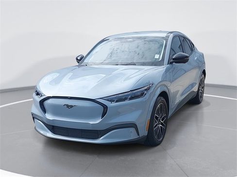 Certified 2025 Ford Mustang Mach-E Premium image 7