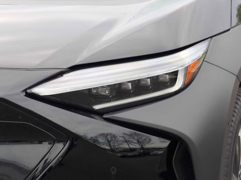 Used 2024 Subaru Solterra Limited image 11