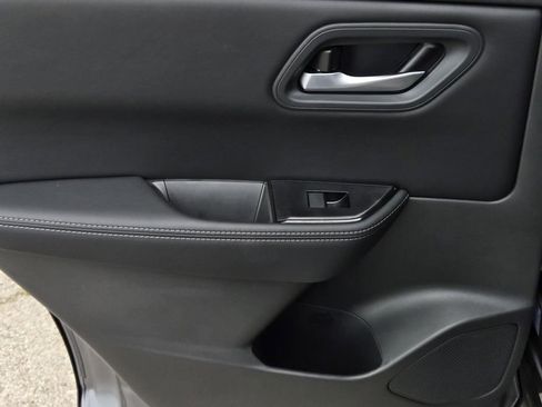 New 2026 Nissan Rogue SV AWD/4WD image 11