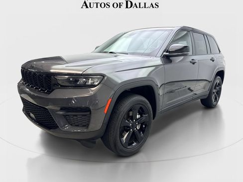 Used 2023 Jeep Grand Cherokee Altitude AWD/4WD image 2