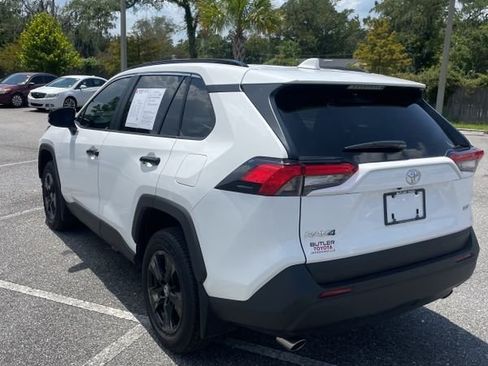 Used 2025 Toyota RAV4 XLE w/ Convenience Package FWD image 2