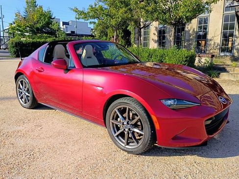 Used 2020 MAZDA MX-5 Miata RF Grand Touring RWD image 20