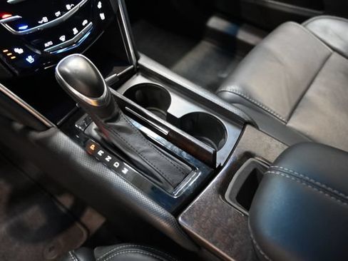 Used 2019 Cadillac XTS Luxury FWD image 18