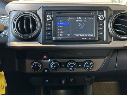 Used 2019 Toyota Tacoma SR5 image 4