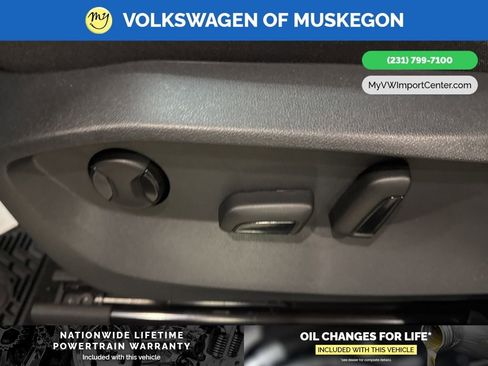 New 2026 Volkswagen Taos SE image 12