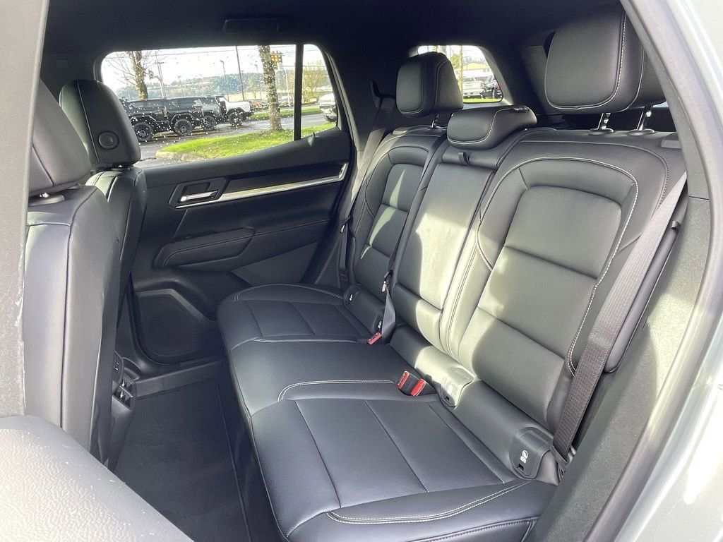 New 2026 GMC Terrain Elevation w/ Elevation Premium Package AWD/4WD image 24