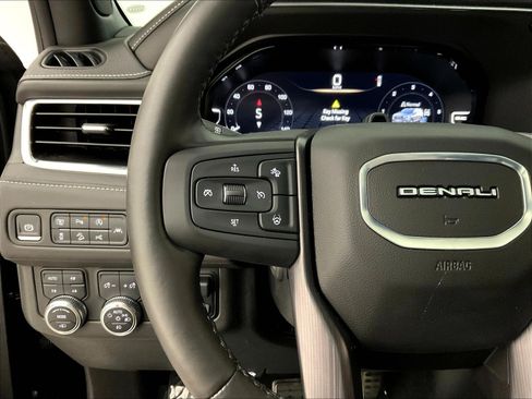 Used 2024 GMC Yukon Denali Ultimate AWD/4WD image 11