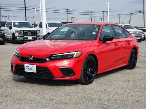 Used 2024 Honda Civic Sport image 3